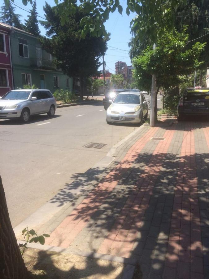 Batumi Guesthouse 28A Eksteriør billede