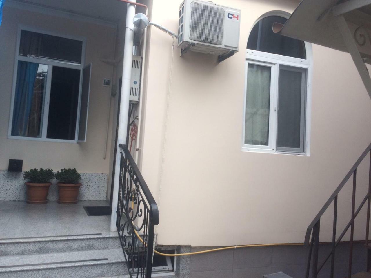 Batumi Guesthouse 28A Eksteriør billede