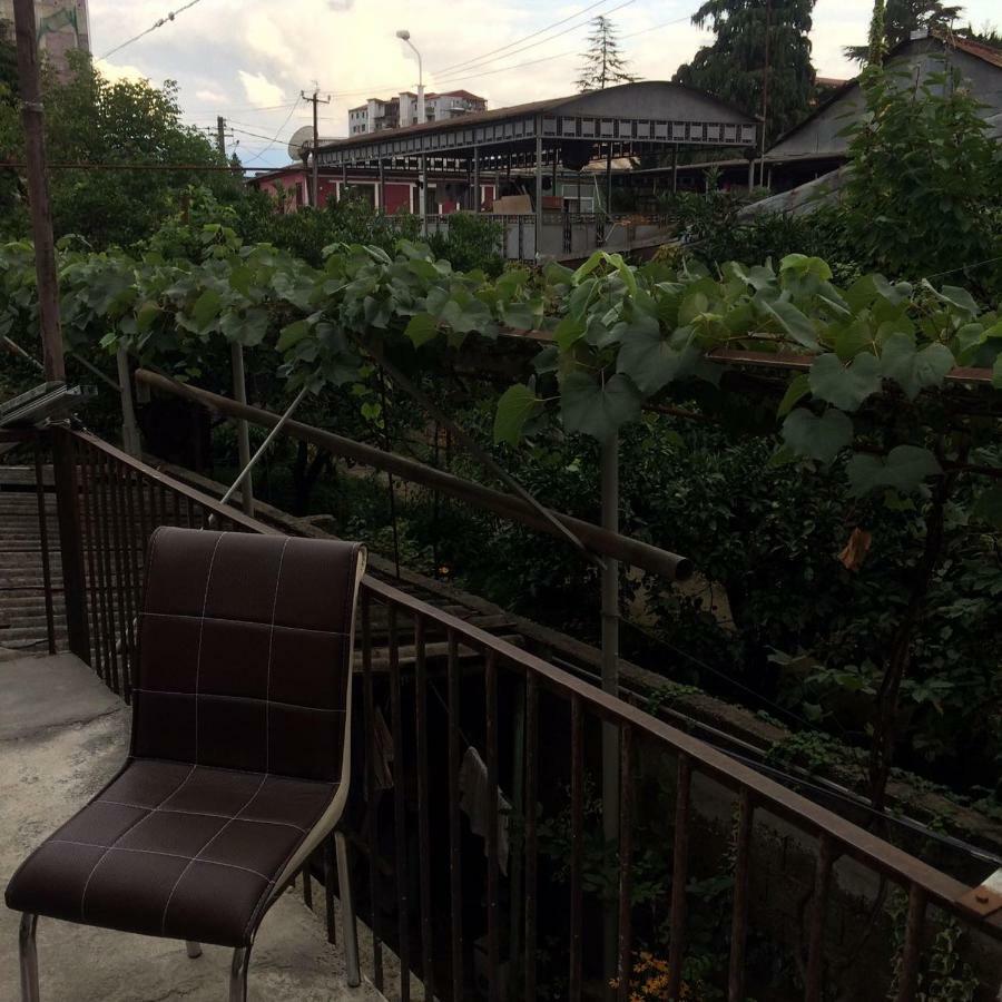 Batumi Guesthouse 28A Eksteriør billede