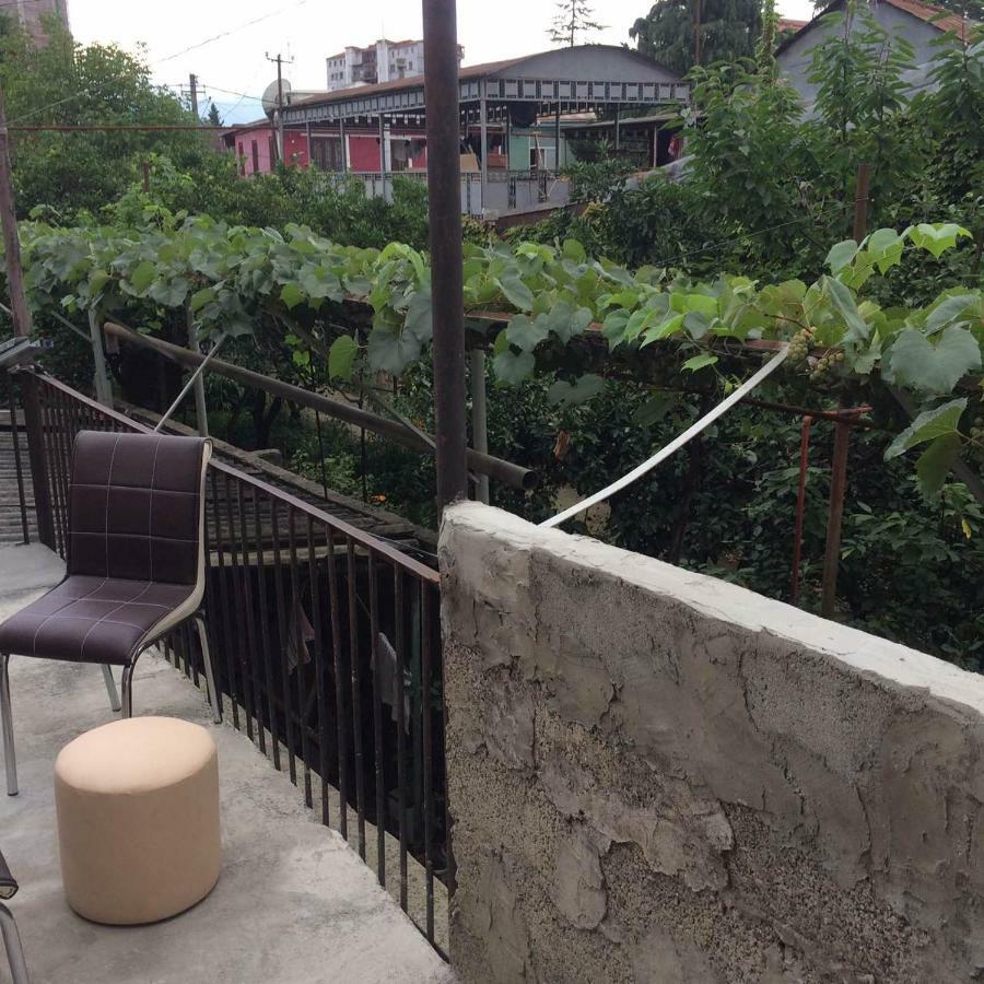 Batumi Guesthouse 28A Eksteriør billede