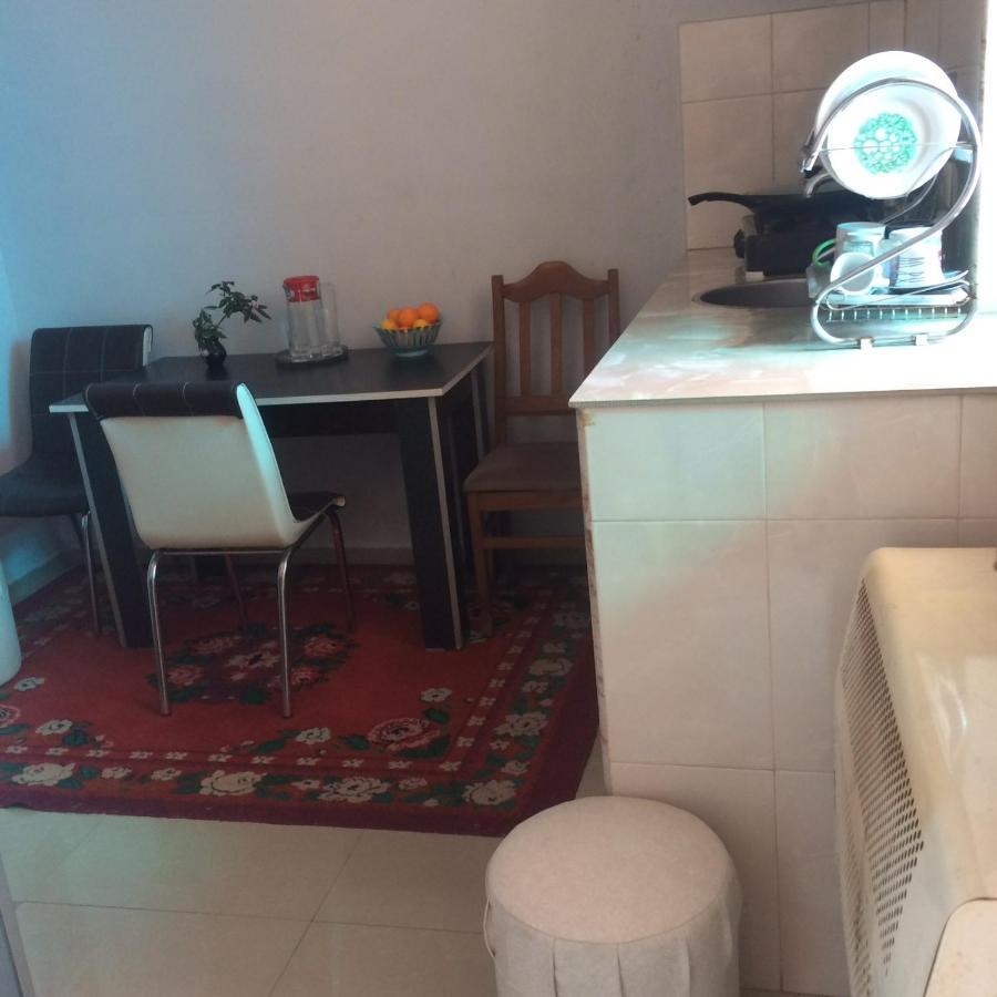 Batumi Guesthouse 28A Eksteriør billede